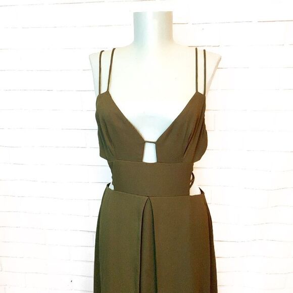 FAME AND PARTNERS The Megan Maxi Gown - Picture 4 of 14